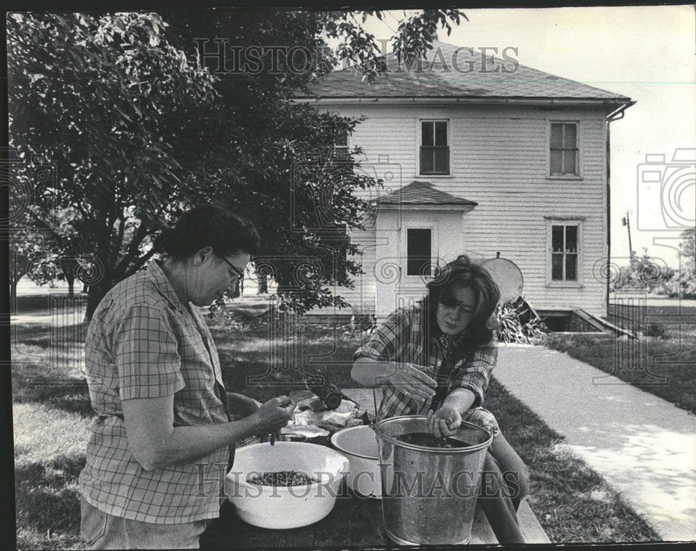 1973 Press Photo Verda Guas Wife Farmer Daughter in Law - RRV66147 - Historic Images