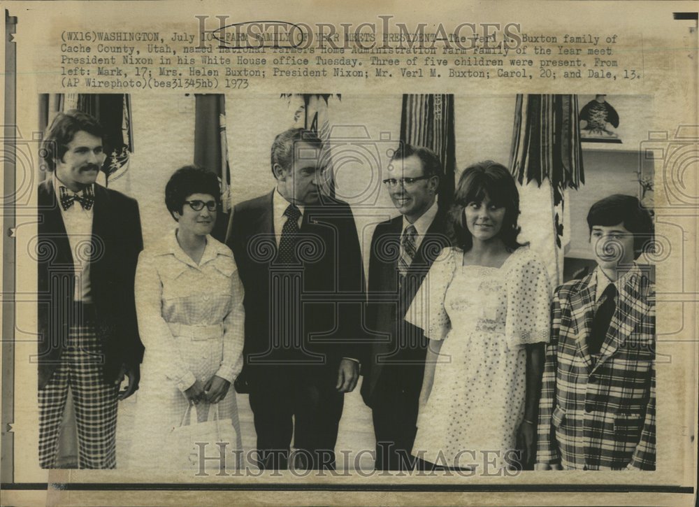 1973 Press Photo Verl Buxton Nixon Mark Helen Carol - RRV66325 - Historic Images