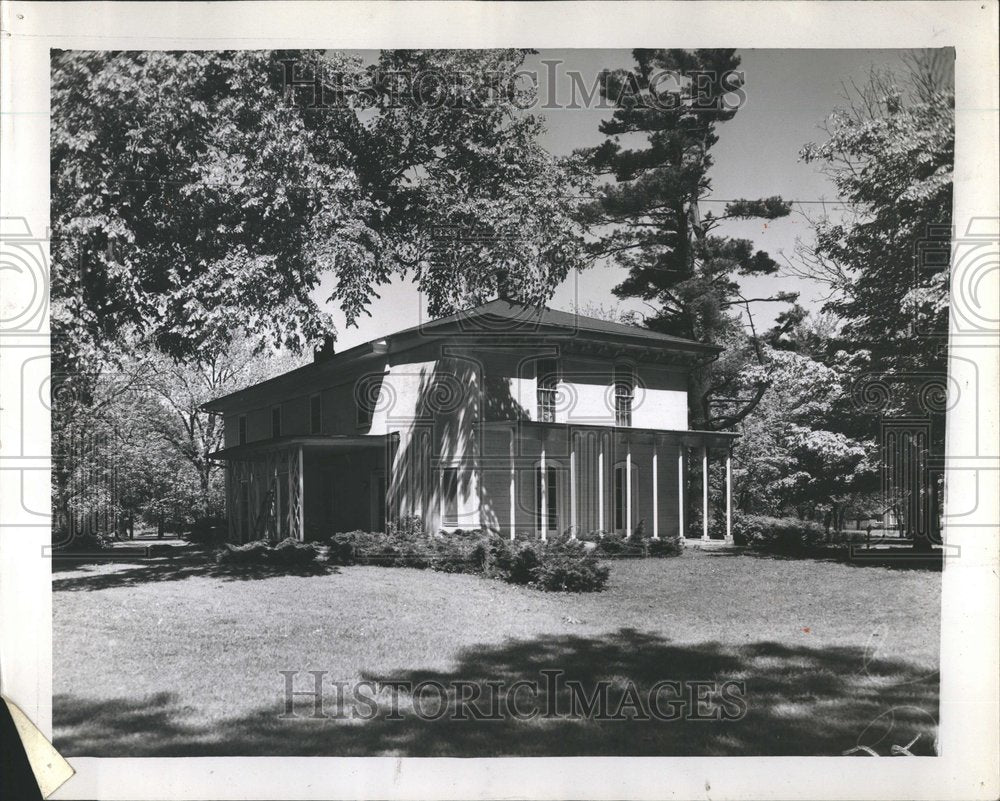 1952 Press Photo Len Small memorial Park Birthplace - RRV66563 - Historic Images