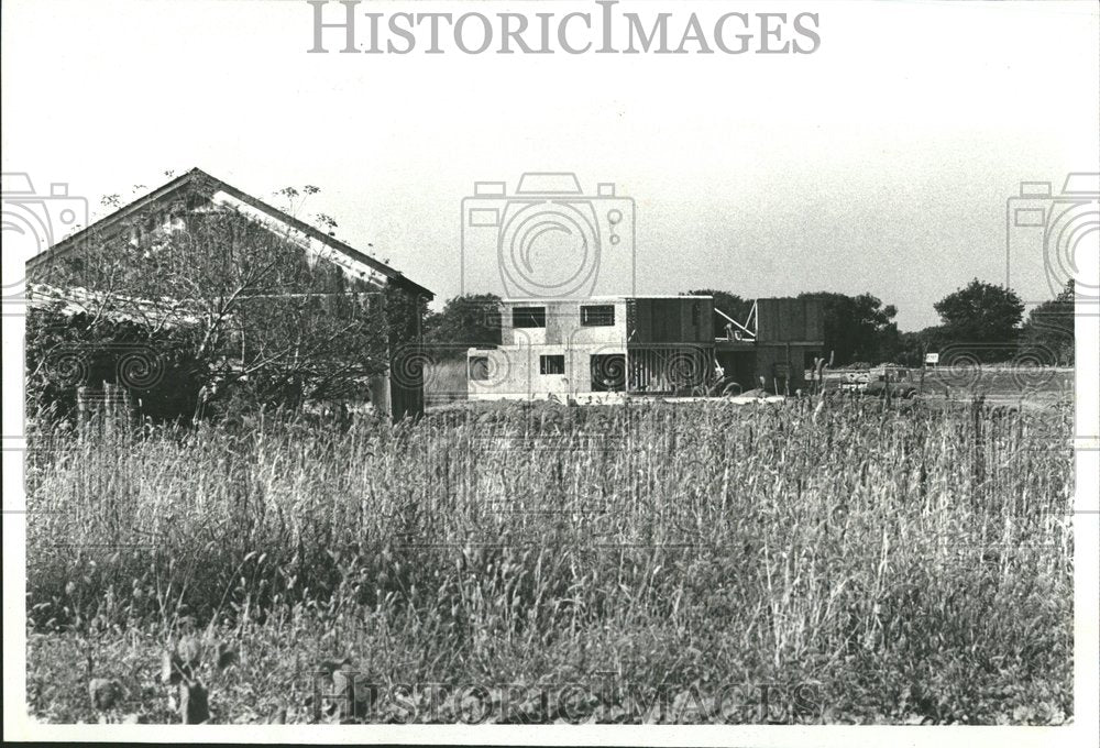 1978 Long Grave Dwayne Doughty Country Lake-Historic Images