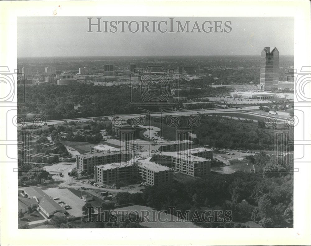 1987, Elm Creek Apartments In Oak Brook - RRV66873 - Historic Images