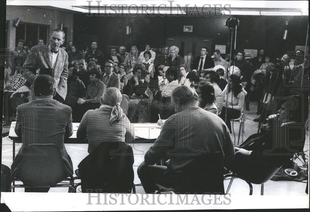 1974 Press Photo Al Larsen Oak Park Human Relations - Historic Images