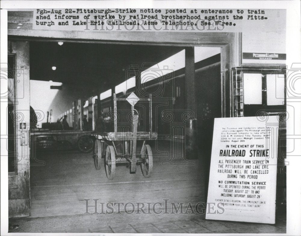 1900, Pittsburgh Lake Erie Railroad Strikes - RRV67163 - Historic Images