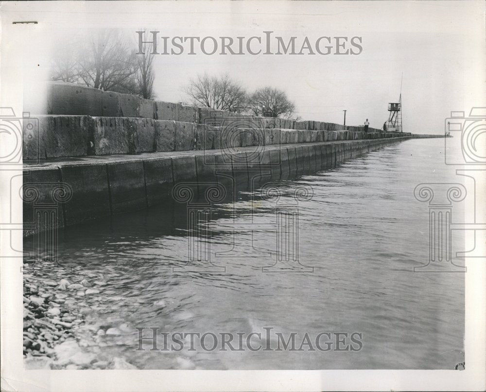 1954 Jackson Park water mark seawall Lake  - Historic Images