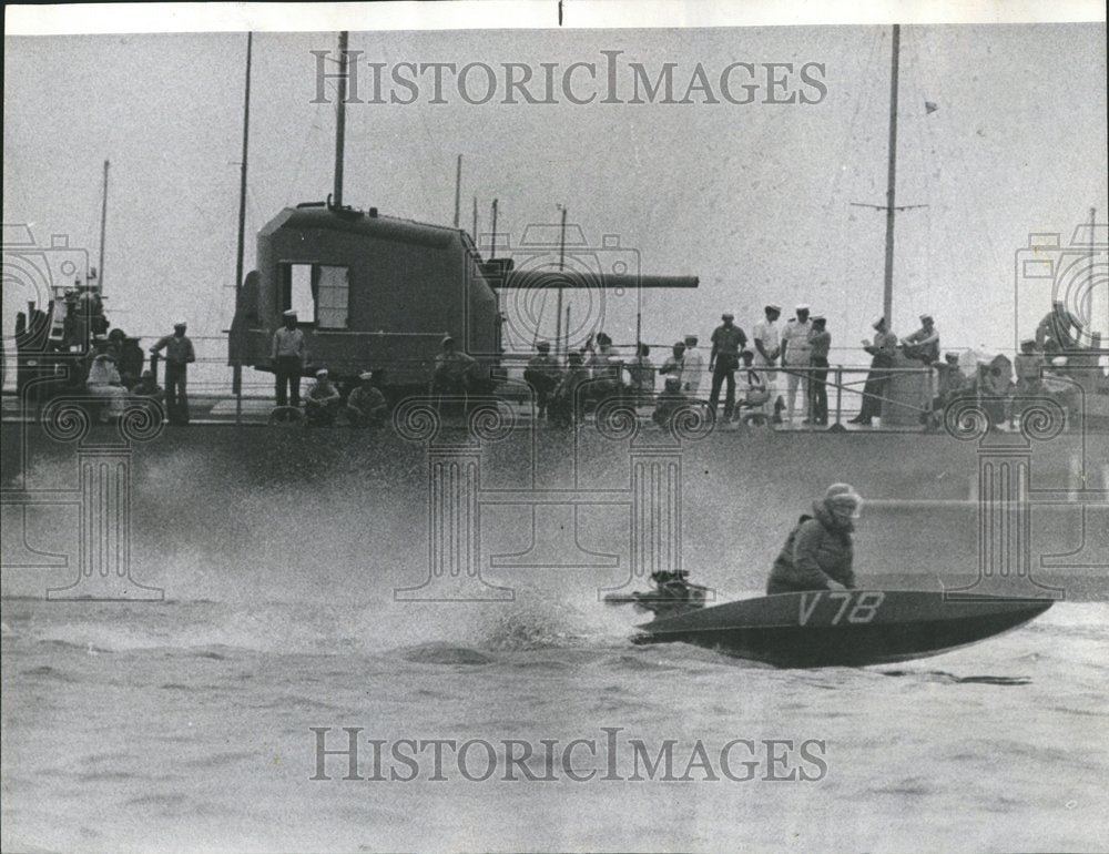 1969 Power boats Chicago  River basin watch - Historic Images