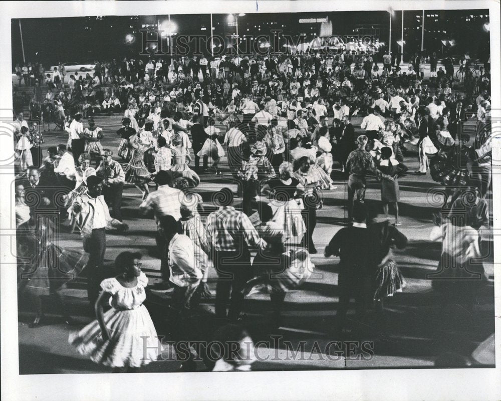 1969 Press Photo Grant Park Dance pavillion Jamboree - RRV67457 - Historic Images