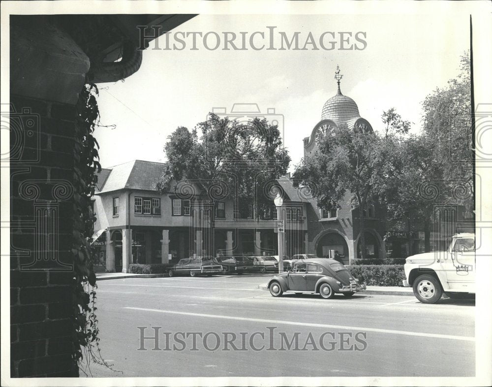 1965 Press Photo Lake Forest Market Square Illinois - RRV67471 - Historic Images