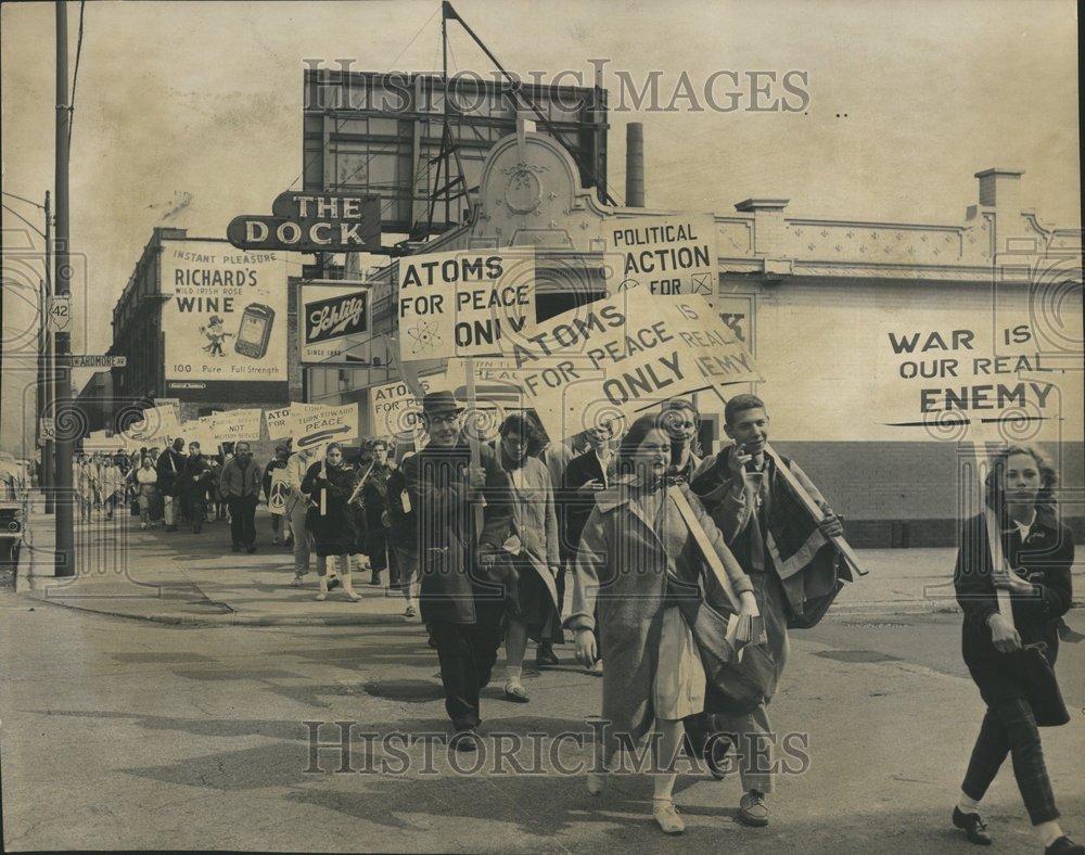 1962 Marchers peace really broadway loop - Historic Images