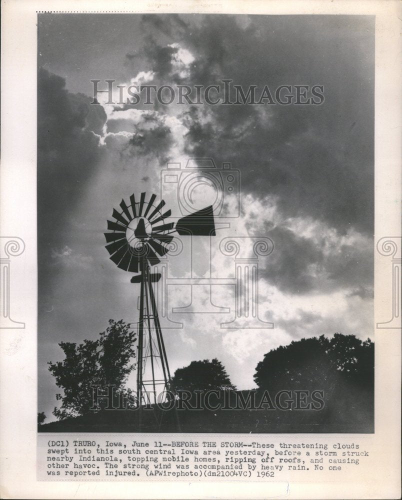 1962 Storm threatening South Central Iowa - Historic Images