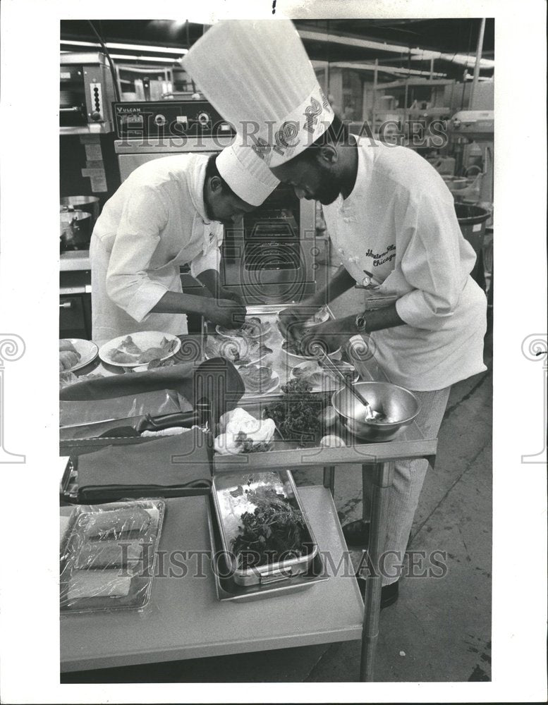 1984 National Restaurant Assn participants - Historic Images