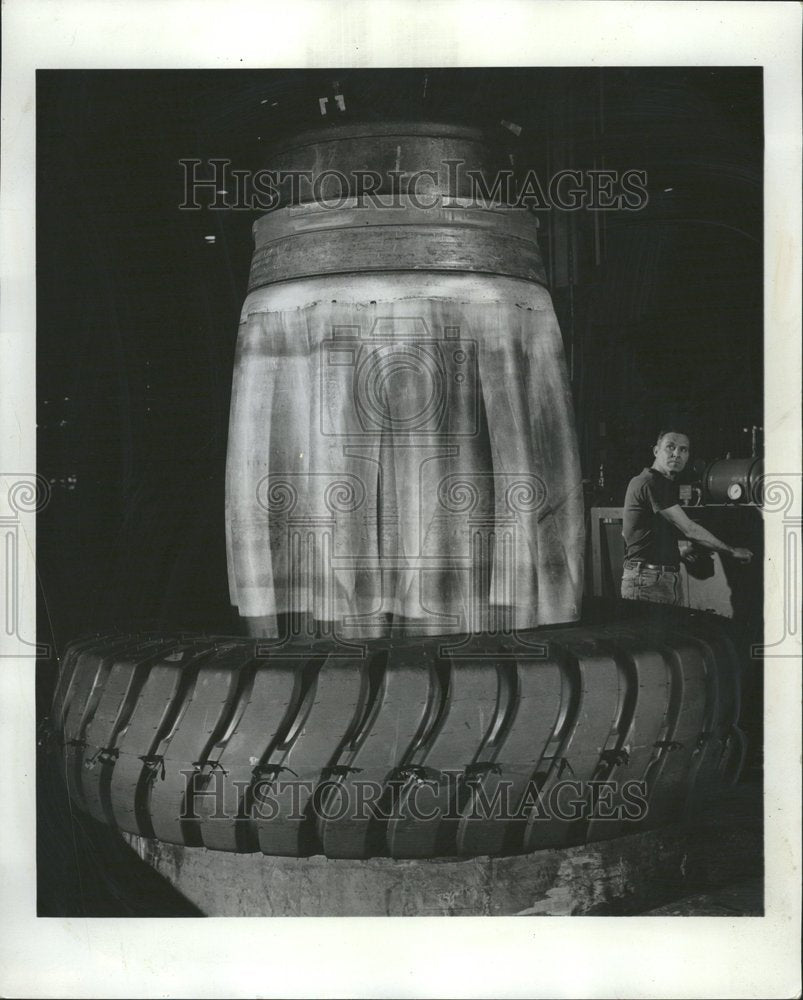 1956 Press Photo Topeka Goodyear tire earthmover  Tire - Historic Images