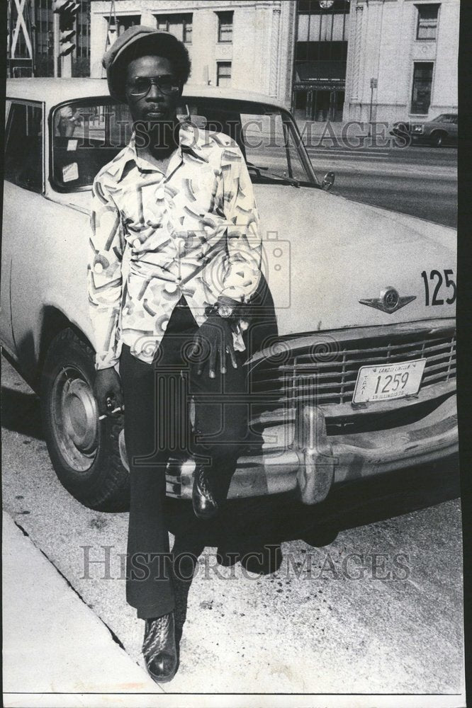 1976 Yellow Cabbie Charles Allen Jerry - Historic Images