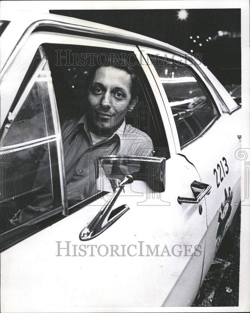 1971 Flash Cab driver Malcolm Harry Chicago - Historic Images