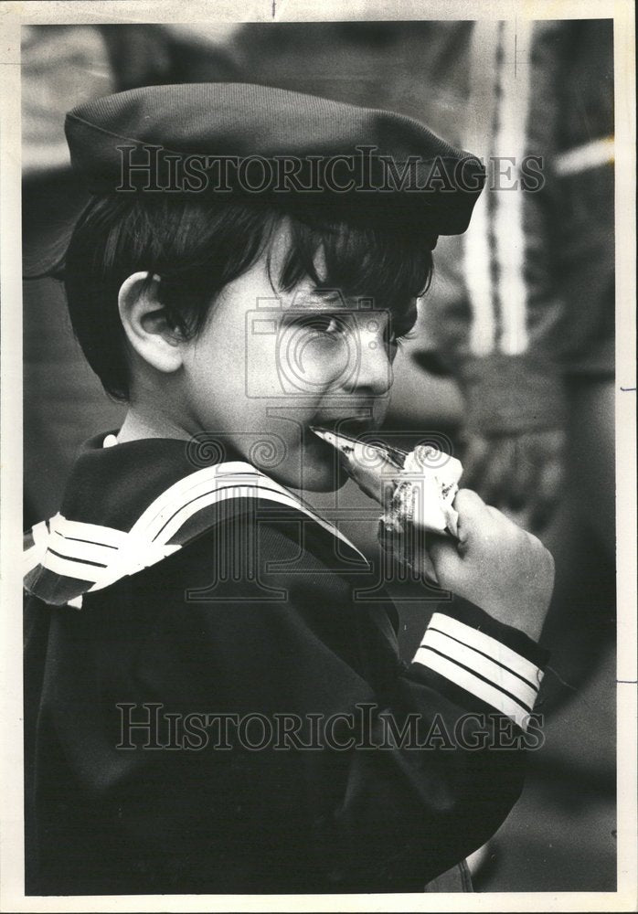 1981 Taste of Chicago Largest Food Festival - Historic Images