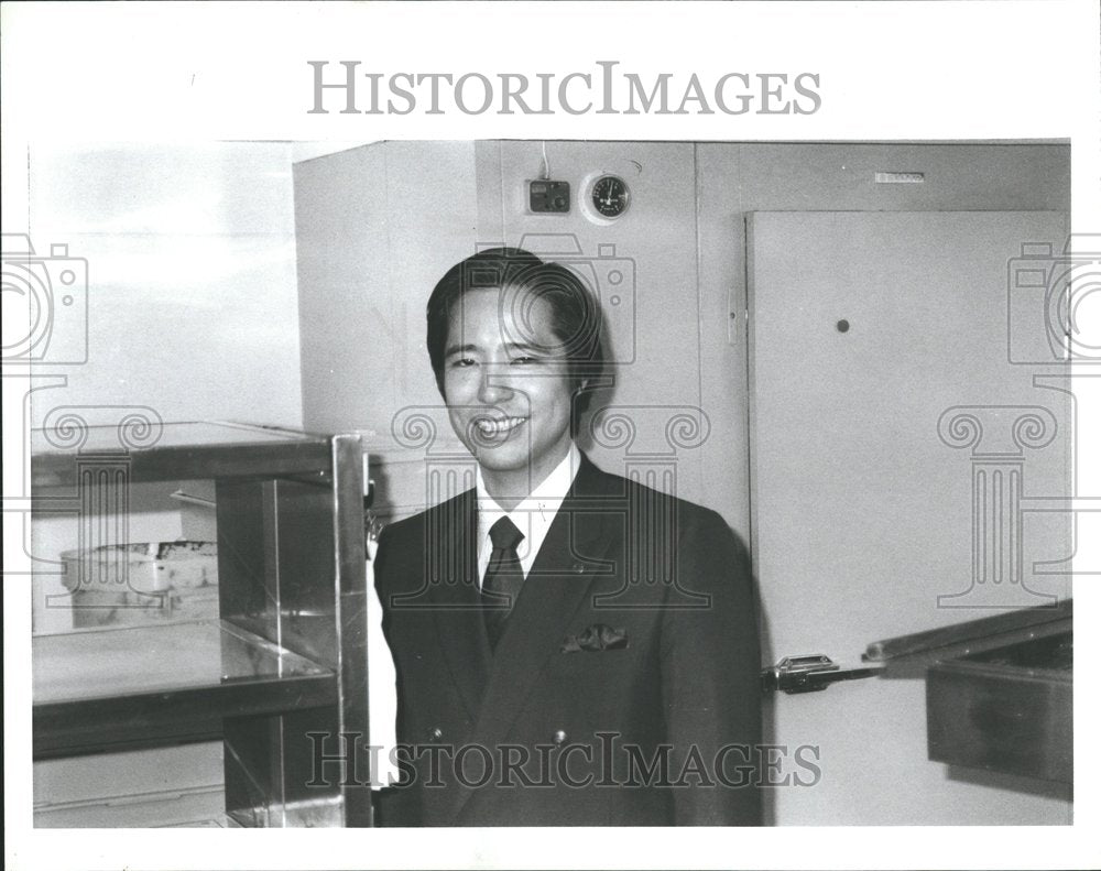 1988, Business Executive Ernest Higa - RRV71145 - Historic Images