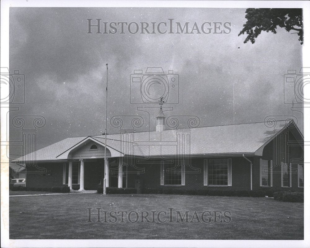 1970 Press Photo Peoples bank closed - RRV71753 - Historic Images