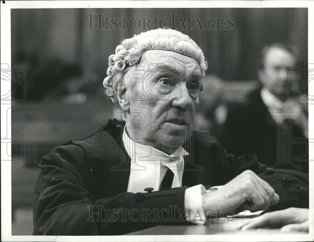 1982 Press Photo Actor Ralph Richardson Witness - RRV72277 - Historic Images