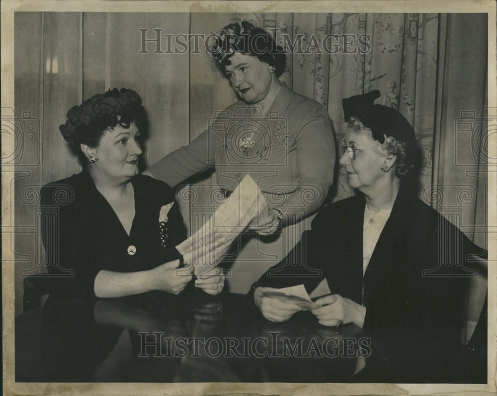 1944 Photo Detroit Women&#39;s Club Mrs Lee Richardson - RRV72615 - Historic Images