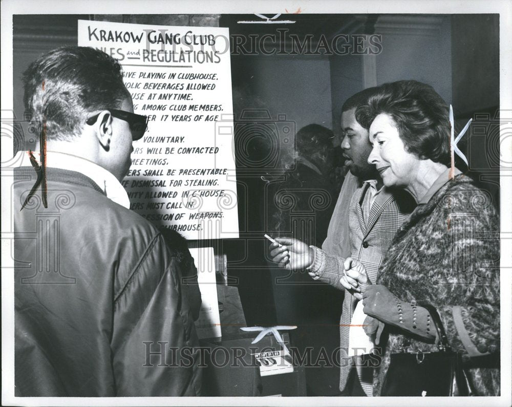 1965 Mrs Romney Visits Krakow Club gang - Historic Images