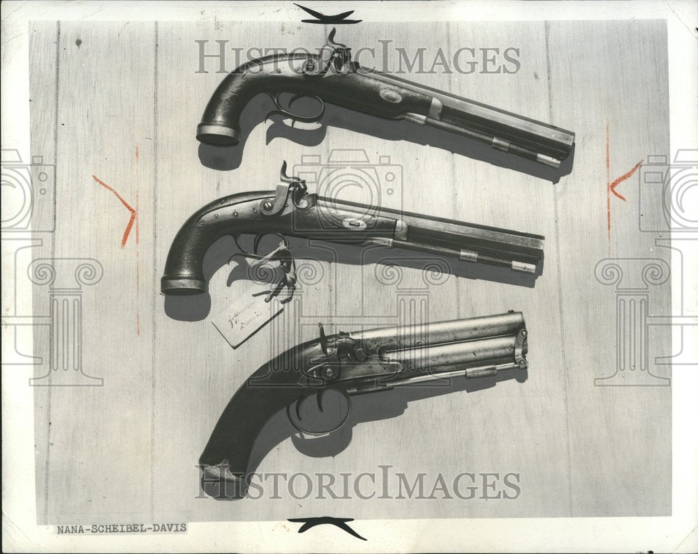 1964 Confederacy President Jefferson Davis Guns - Historic Images