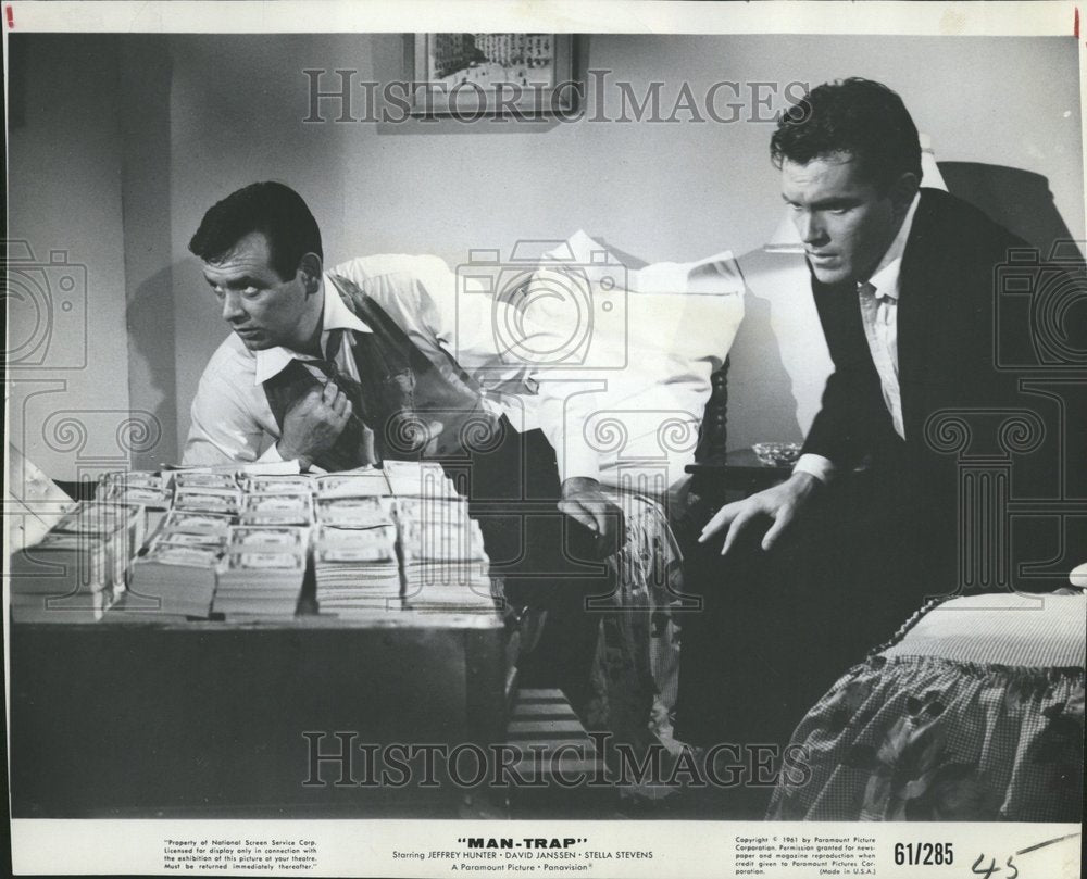 1961 Press Photo David Janssen Jeffrey Hunter Man-Trap - RRV73415 - Historic Images