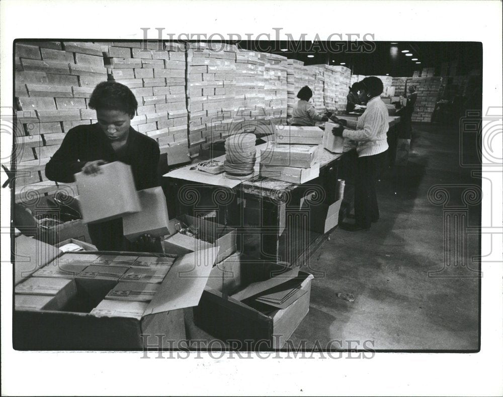 1983 Press Photo News Boys Old Detroit Smith Workers - RRV73919 - Historic Images