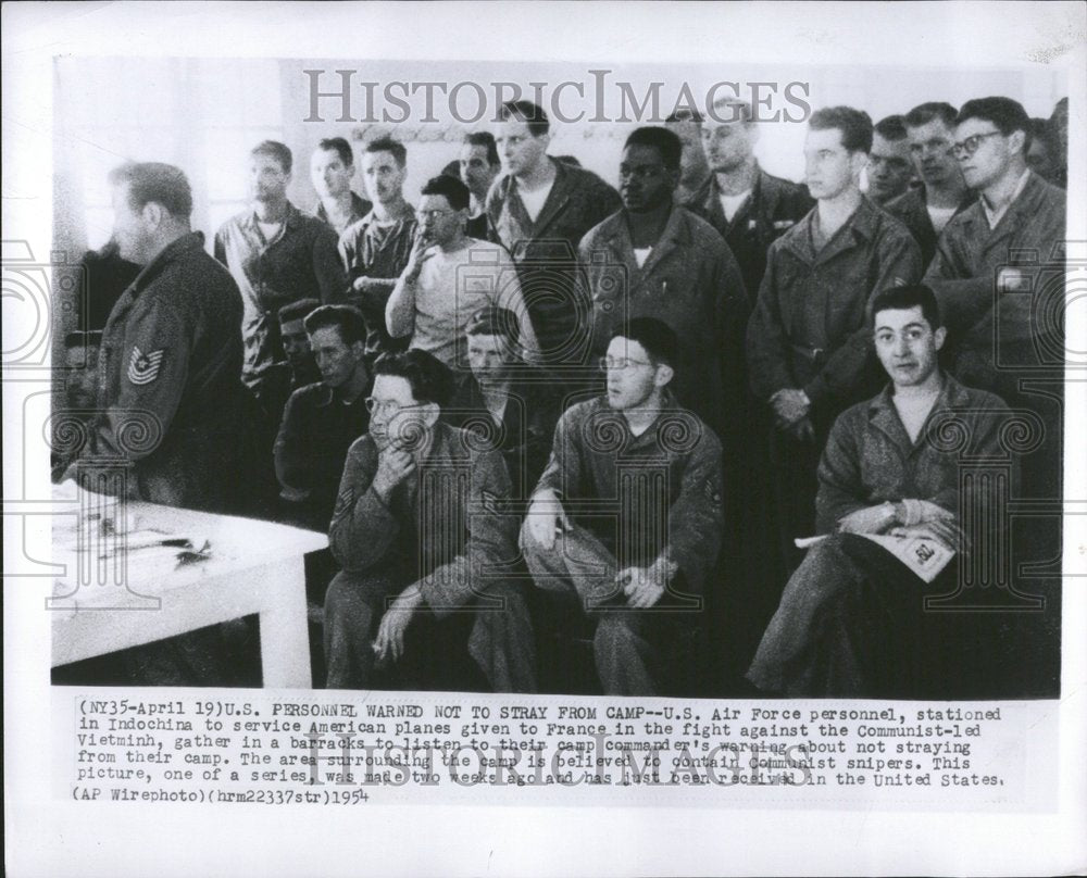 1954 Press Photo Air Force personnel American planes - RRV74417 - Historic Images