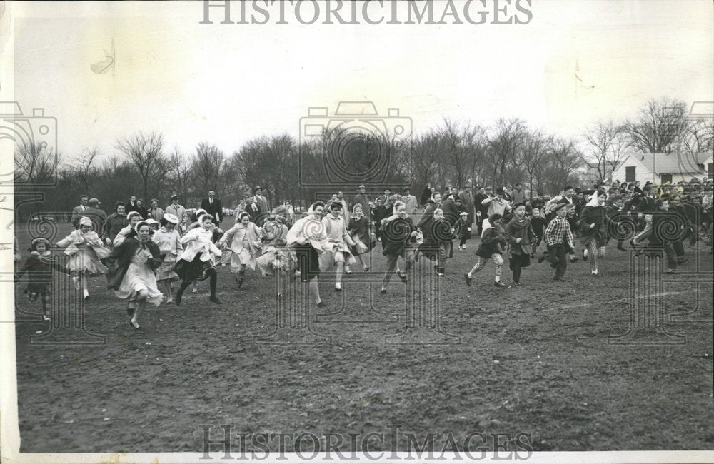 1959 Press Photo Easter eggspark Park California race - RRV74837 - Historic Images