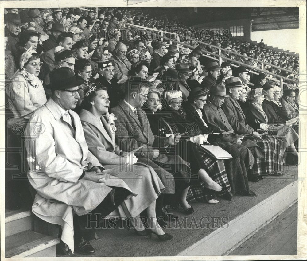 1960 Easter Sunrise Service Arlington crowd-Historic Images