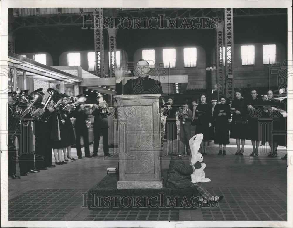 1961 Anita Green Easter Bunny chicago corp-Historic Images