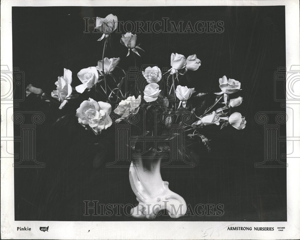 1948 Press Photo Floral Arrangement Flowers - RRV75413 - Historic Images