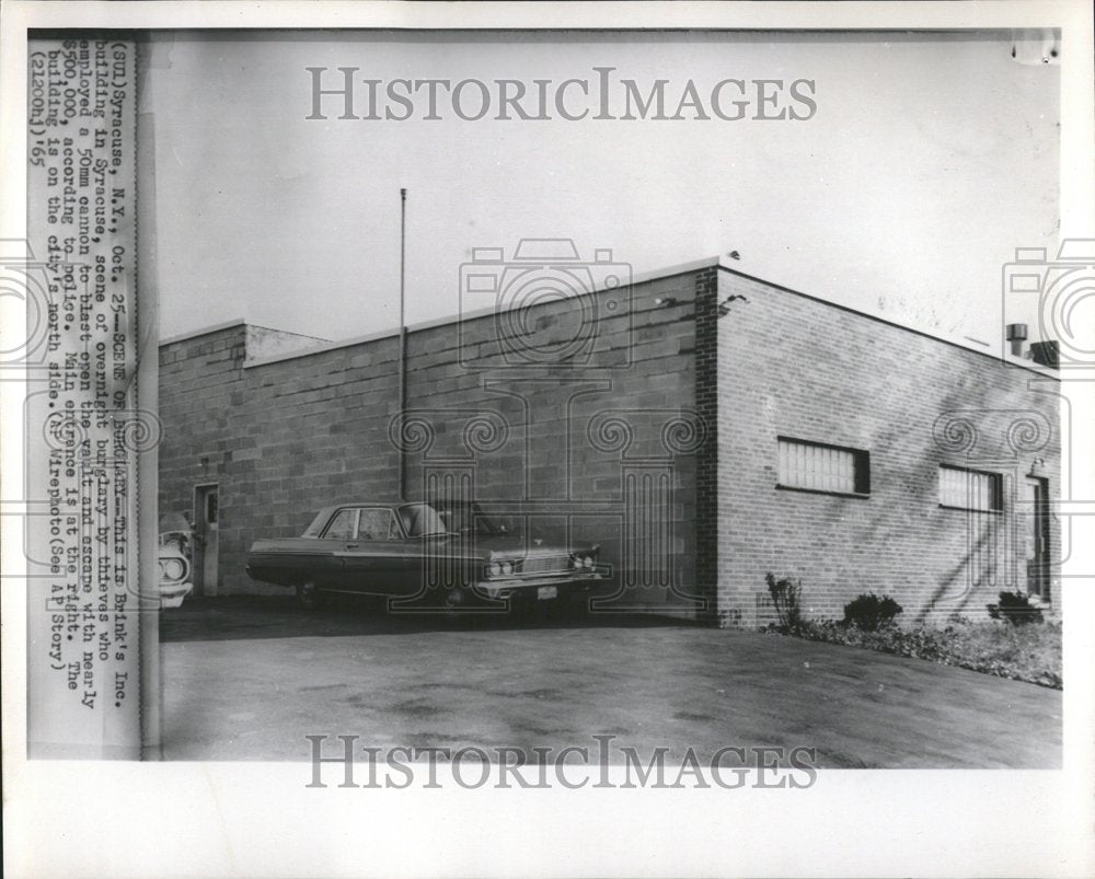1965, Thieves Steel $500,000 From Brinks - RRV75909 - Historic Images