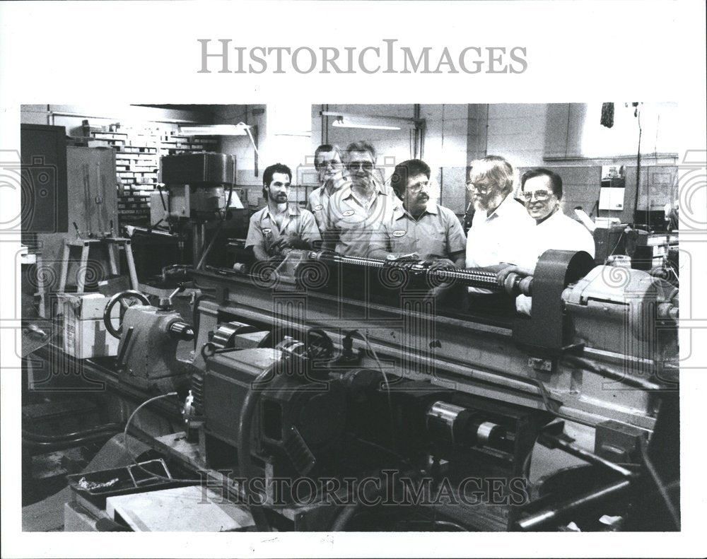 1991 Press Photo PSI Team Repairs Missile Tool Detroit - RRV76589 - Historic Images