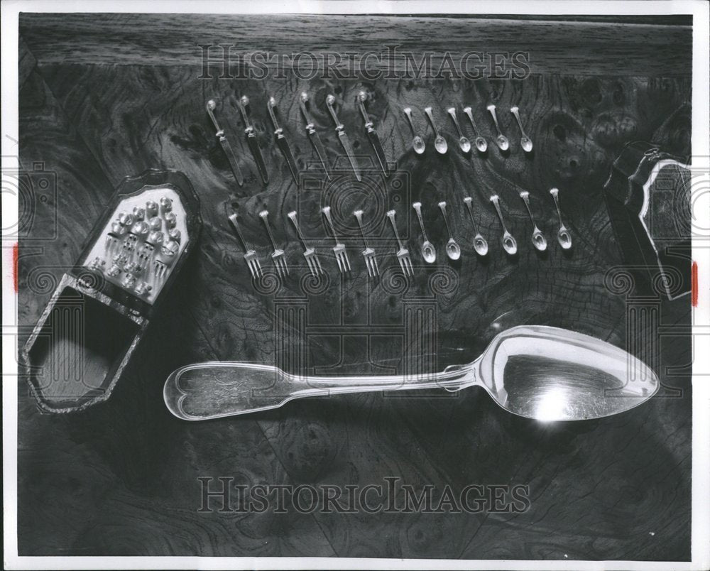 1952, Flatware Miniature Settings Box - RRV76977 - Historic Images