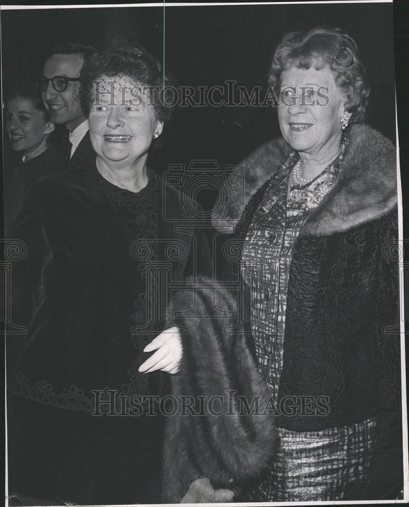 1962 Press Photo Hal March Comedy attracts crowd - RRV77241 - Historic Images