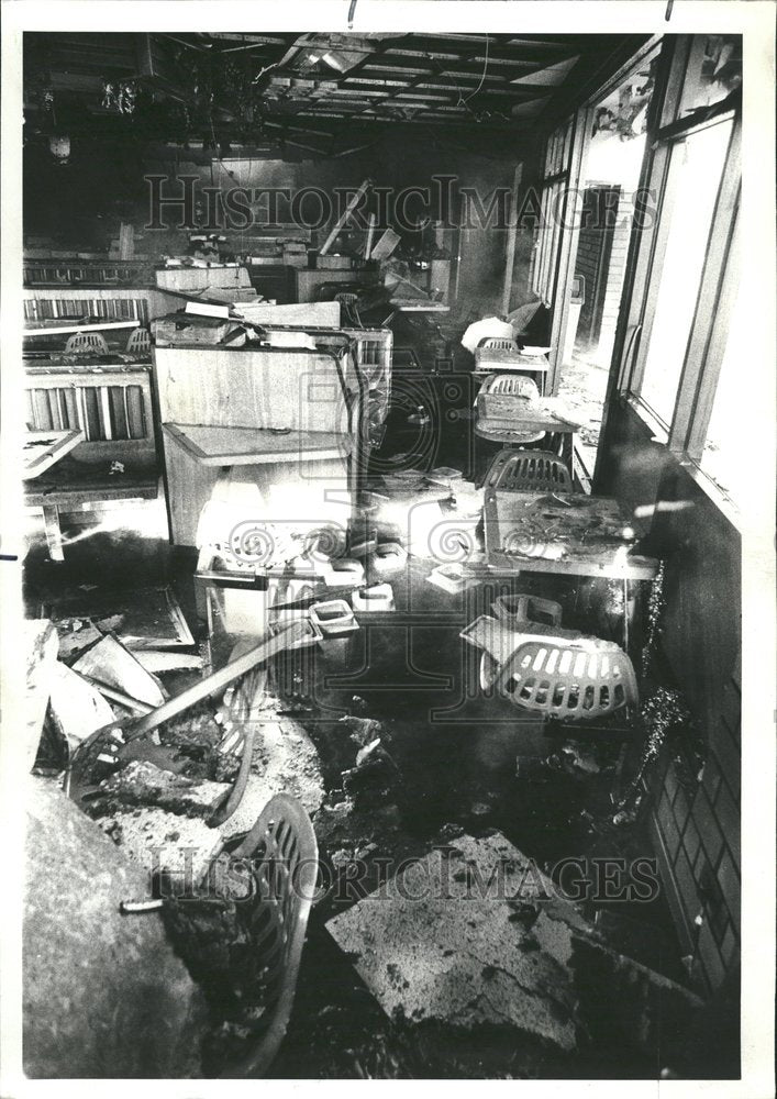 1977 Interior McDonald&#39;s Extra-Alarm Fire - Historic Images