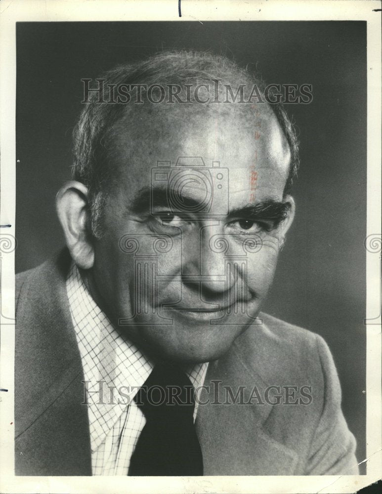 1977, Television Actor Edward Asner - RRV77931 - Historic Images