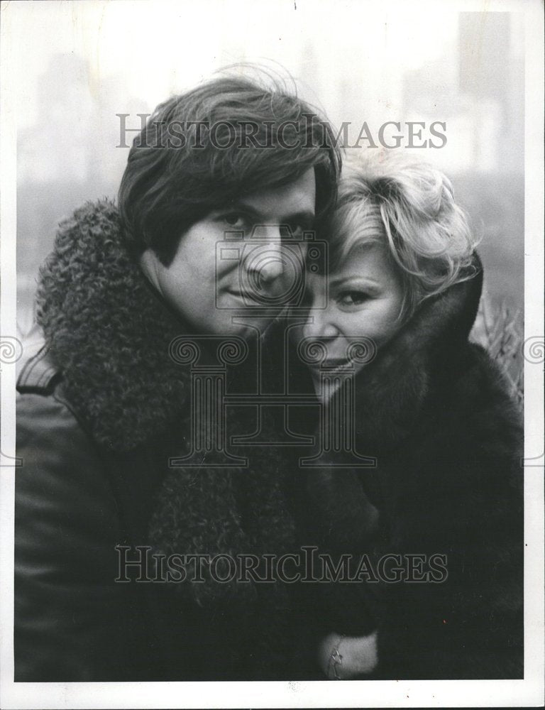 1974 Renee Taylor Joe Bologna Paradise-Historic Images