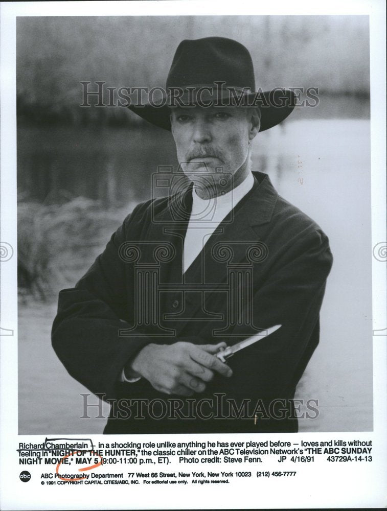 1991 Press Photo Richard Chamberlain Actor Night Hunter - RRV78751 - Historic Images