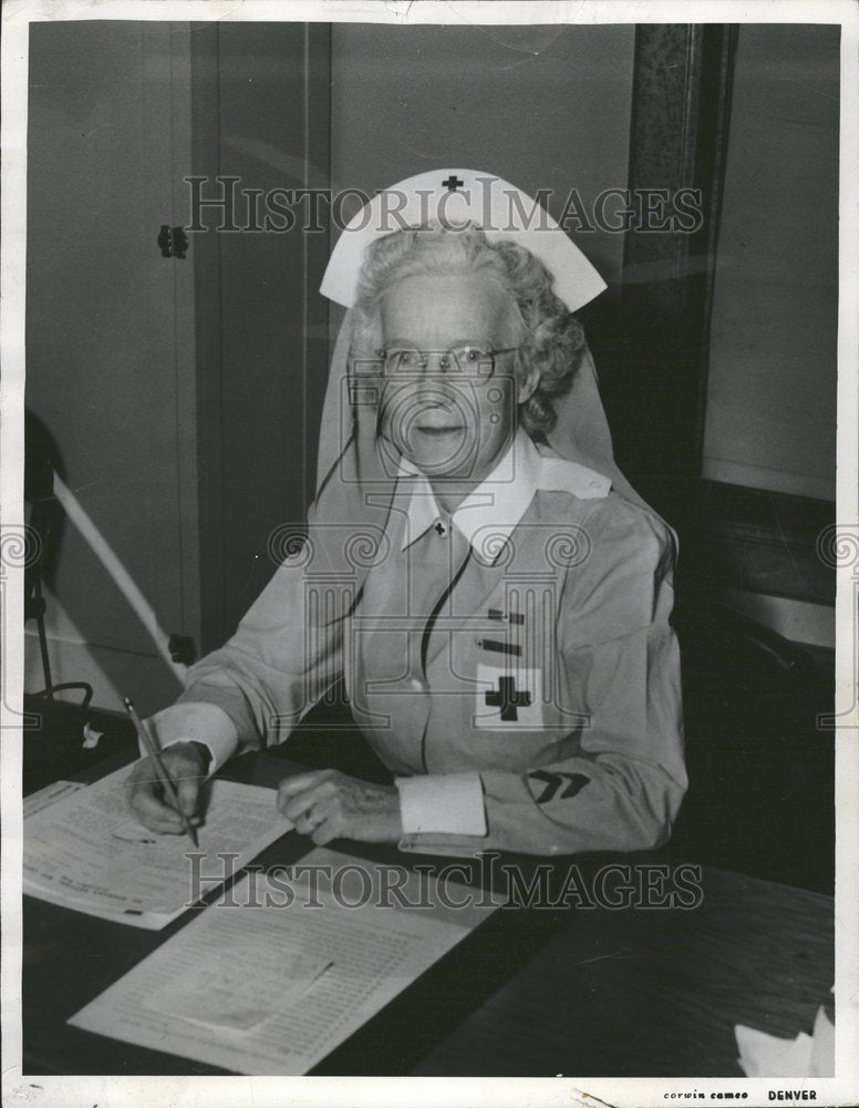 Press Photo Lawrence Hinkley Chairman Gray Lady - RRV78881 - Historic Images