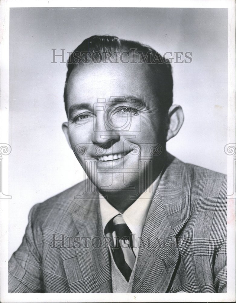 1958 Press Photo Bing Crosby Singer Actor Baritone Bass - Historic Images