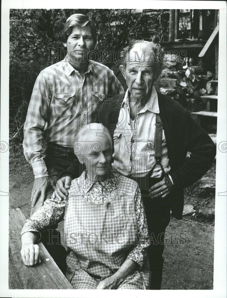 1987, John Denver Hume Cronyn Jessice Tandy - RRV79737 - Historic Images