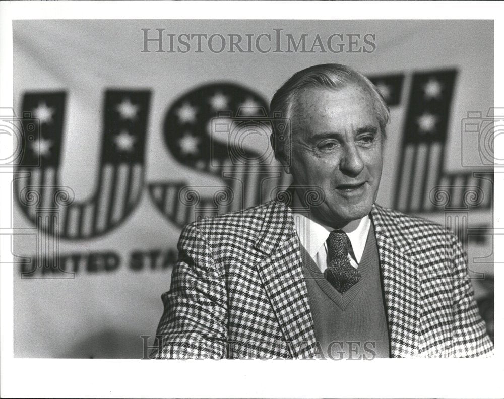 1982 Curt Gowdy Sportscaster - Historic Images
