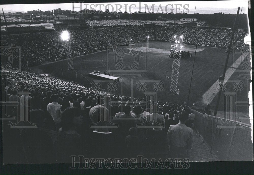 1965, Billy Graham evangelist Crusade - RRV80957 - Historic Images