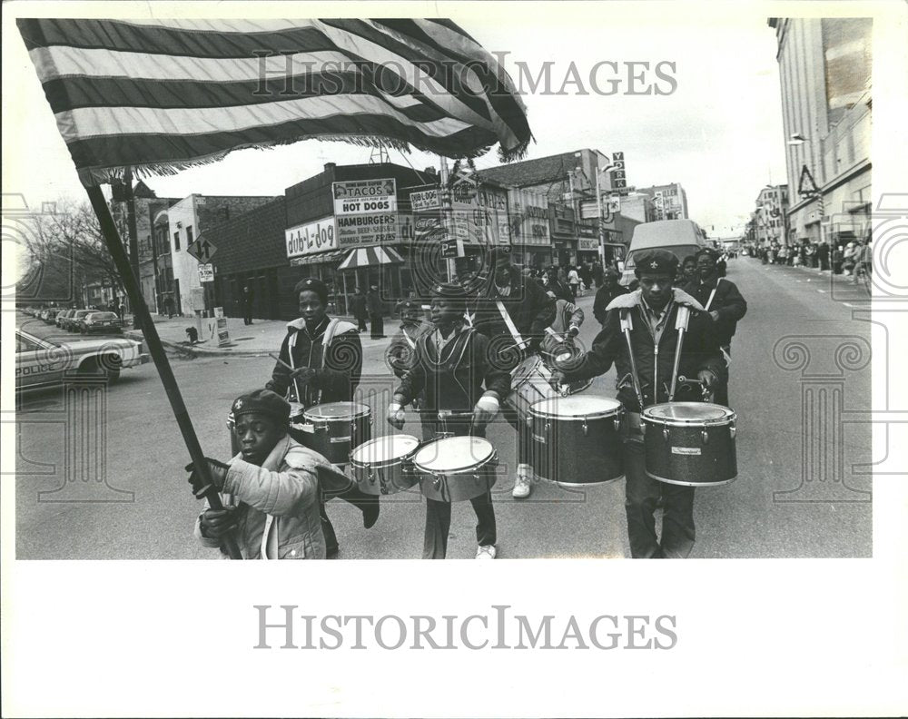 1983, Lakeview Christmas Parade - RRV87397 - Historic Images