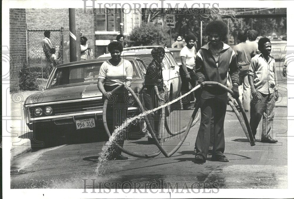 1979 Neighbors Clean 27th Ward Chicago-Historic Images