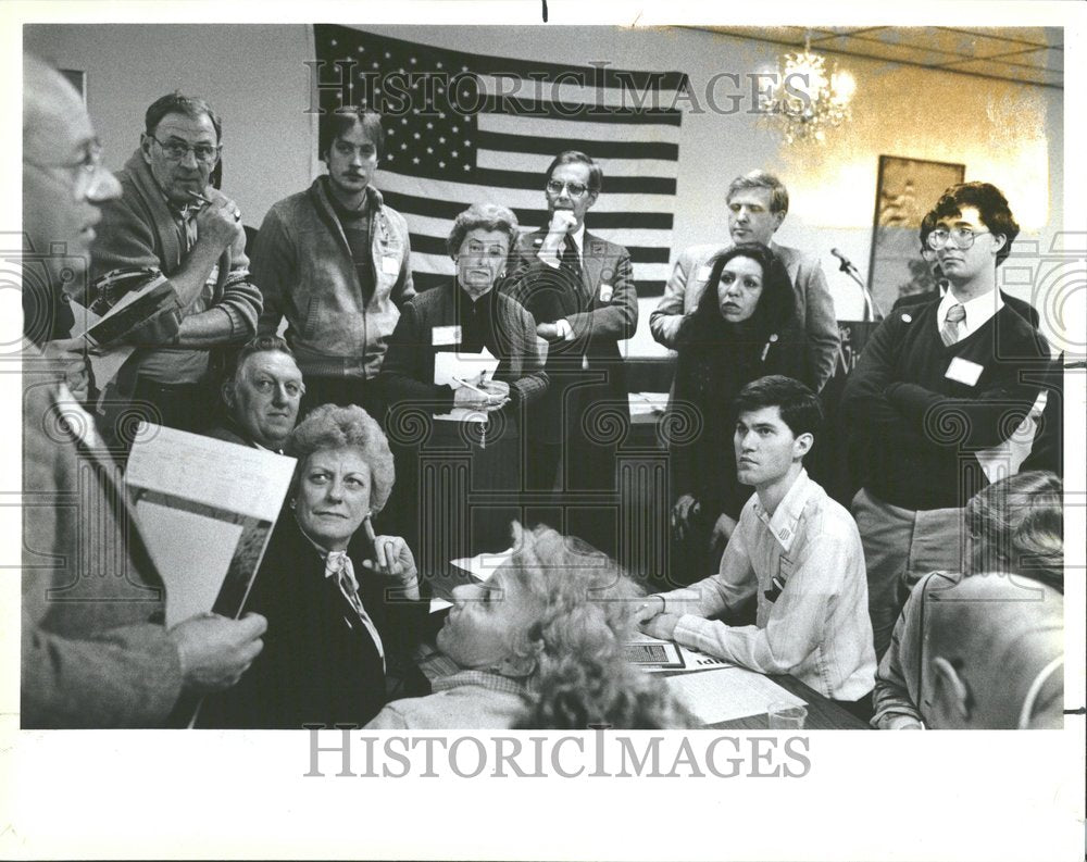 1984 Press Photo Kalamazoo County Republican Caucus - Historic Images