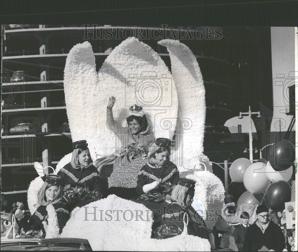 1969 Marsha Miles Queen State St Parade-Historic Images