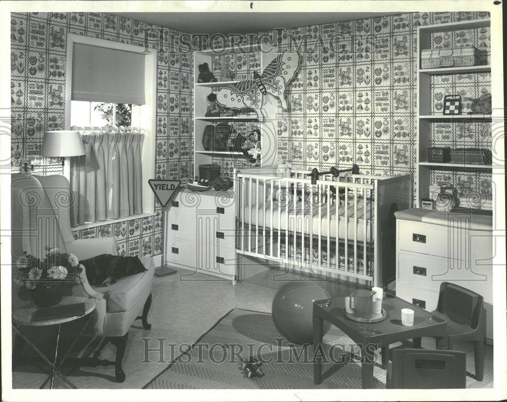 1984, Nursery Juvenile Wallpaper Furnishings - RRV87639 - Historic Images