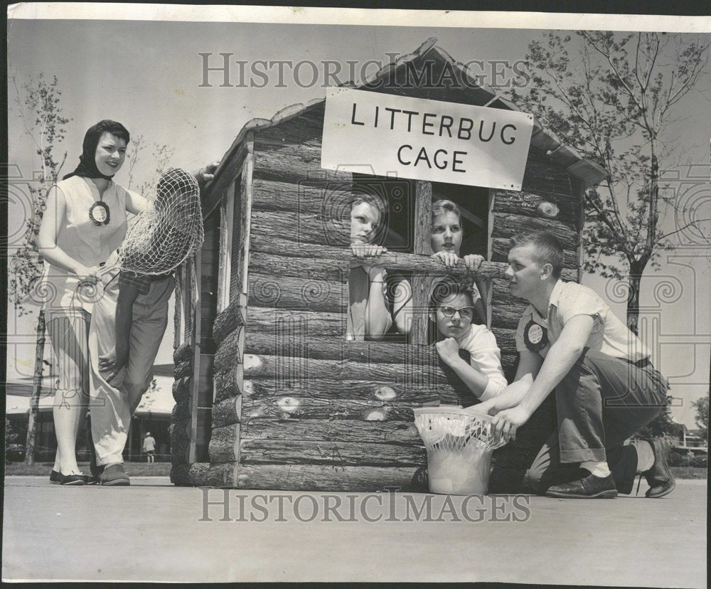 1958 Litterbugs Caged in Park Forest - Historic Images